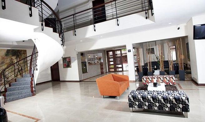 Cora 96 Street Suites & Apartments Lobby