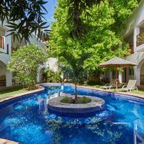 Alexander's Hotel