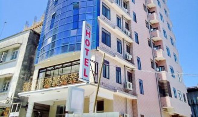 Rainbow Hotel Exterior