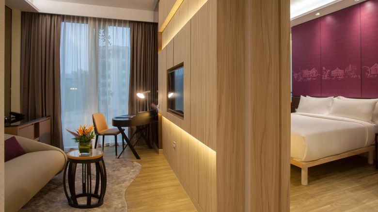 <b>Mercure Singapore on Stevens Suite</b> <b>Mercure Singapore on Stevens Suite</b>