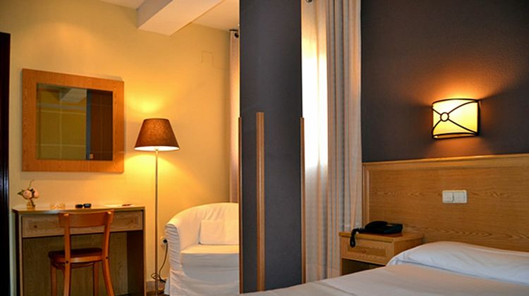 Hotel Vivar Room