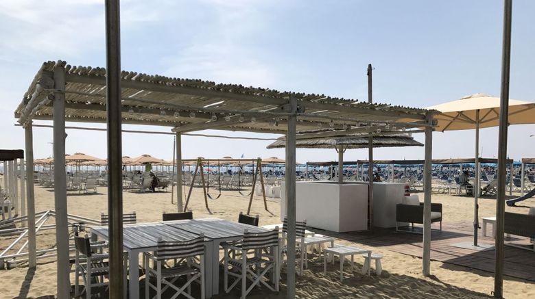 <b>Petit Hotel Pool</b>