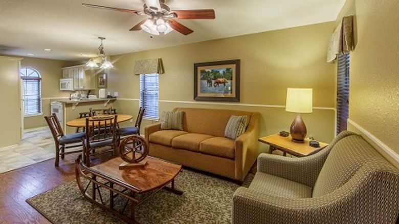 <b>Holiday Inn Club Vacations Piney Shores Room</b>