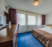 Residence Central Annapolis Room