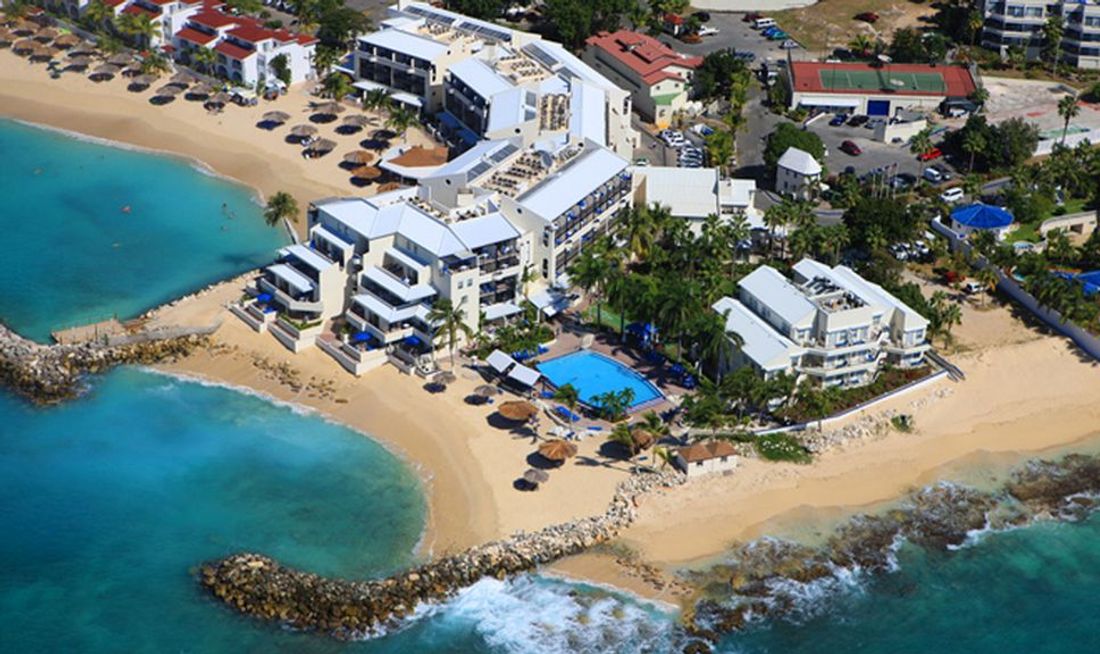 Flamingo Beach Villas Exterior