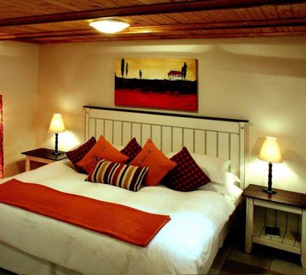 Daisy Country Lodge Room