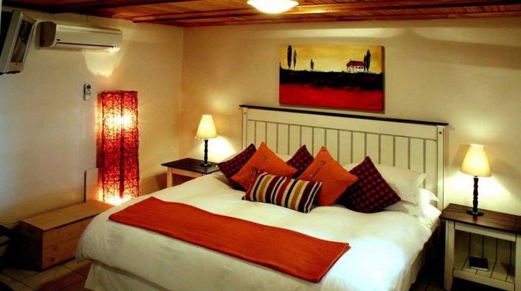 Daisy Country Lodge Room