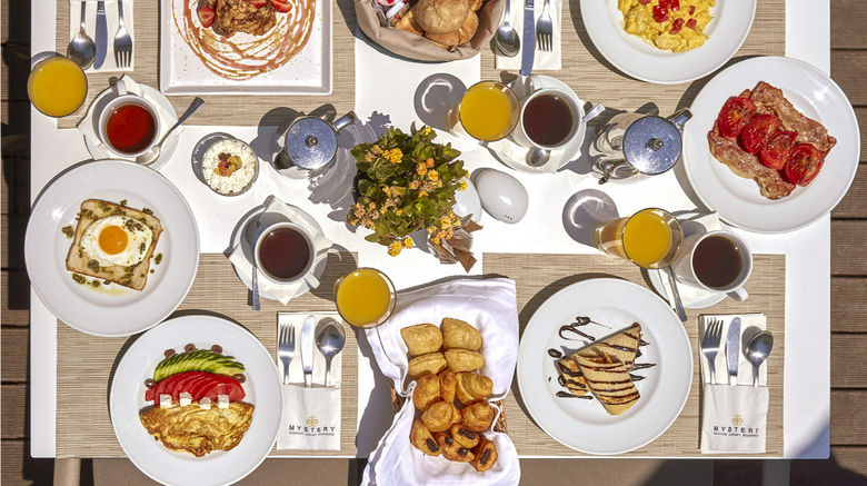 <b>Mystery Hotel Skiathos Restaurant</b> <b>Mystery Hotel Skiathos Restaurant</b>