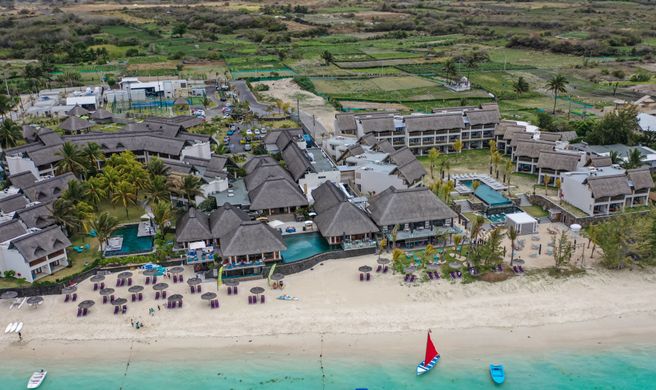 C Mauritius Exterior