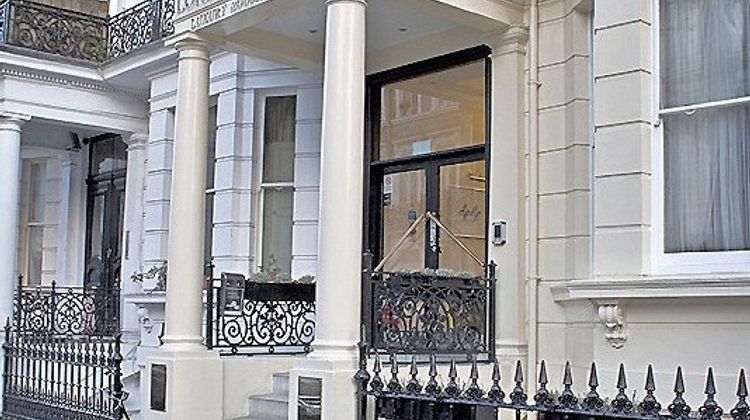 Lord Kensington Hotel Exterior