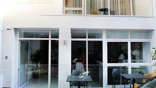 Gold Lion ResidenSea Guest House