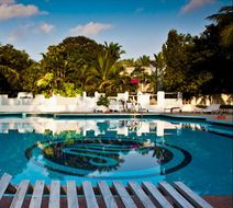 Hotel Sea Breeze Pool
