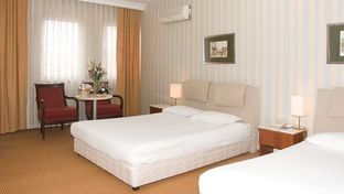 Adela Hotel