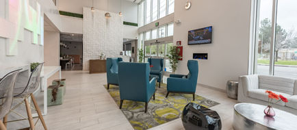 Lexen Hotel Near Universal Lobby