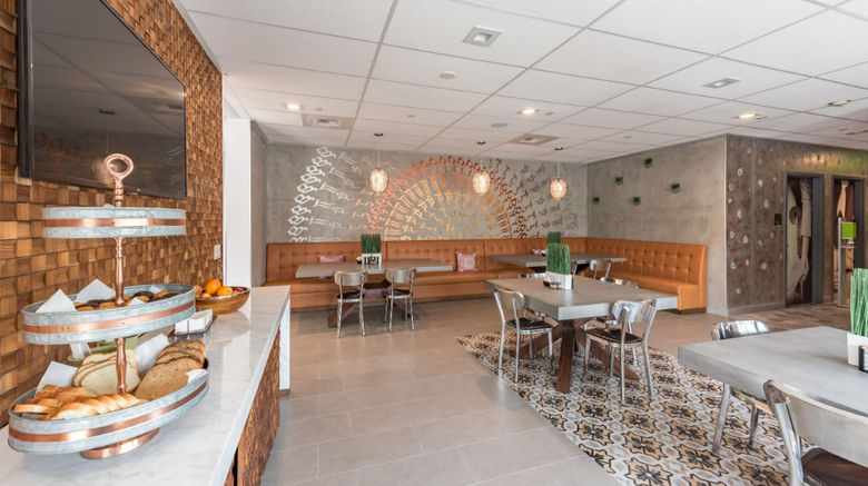 <b>Lexen Hotel Near Universal Restaurant</b> <b>Lexen Hotel Near Universal Restaurant</b>