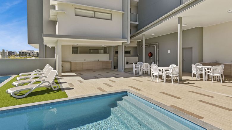 <b>Direct Hotels - Aquarius Kawana Pool</b>