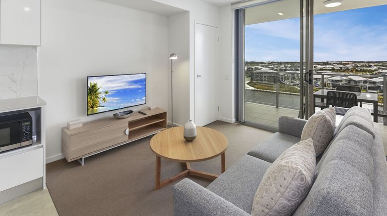 <b>Direct Hotels - Aquarius Kawana Room</b>