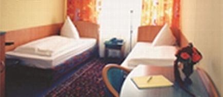 Anna Hotel Room