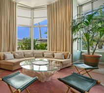 Hotel Trouvail Miami Beach Lobby