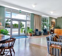Hotel Trouvail Miami Beach Lobby