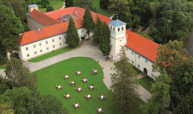 Zamek na Skale Exterior
