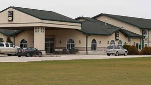 Breezy Oaks Inn & Tavern