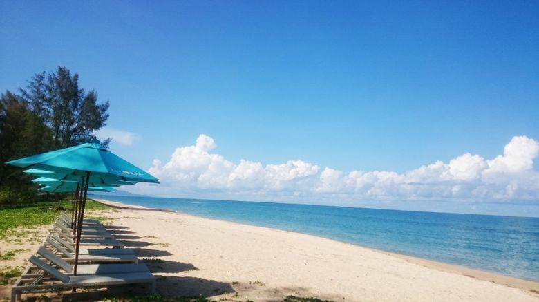 <b>Away Phuket le Coral Beach</b> <b>Away Phuket le Coral Beach</b>