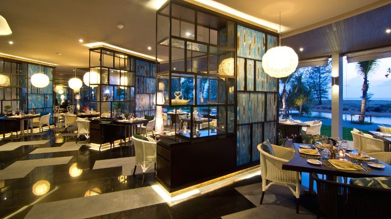 <b>Away Phuket le Coral Restaurant</b> <b>Away Phuket le Coral Restaurant</b>
