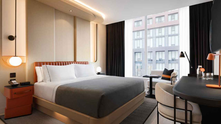 Canopy by Hilton Toronto Yorkville Room