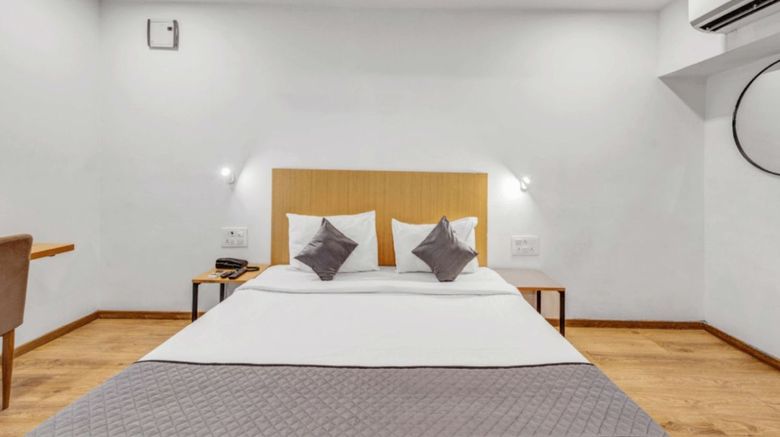 <b>UPAR Hotels Uthandi, ECR Room</b> <b>UPAR Hotels Uthandi, ECR Room</b>