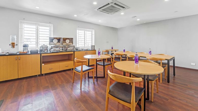 <b>UPAR Hotels Thoraipakkam, OMR Restaurant</b> <b>UPAR Hotels Thoraipakkam, OMR Restaurant</b>