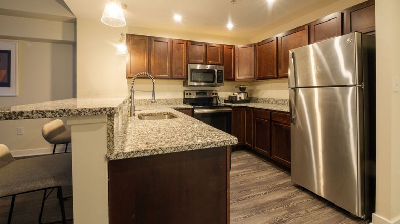 <b>Mint House Philadelphia-Queen Village Suite</b>