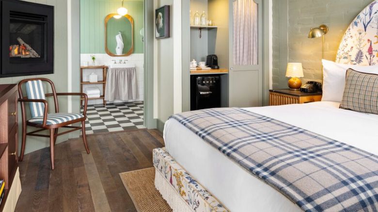 <b>Le Petit Pali at Ocean Ave Room</b> <b>Le Petit Pali at Ocean Ave Room</b>