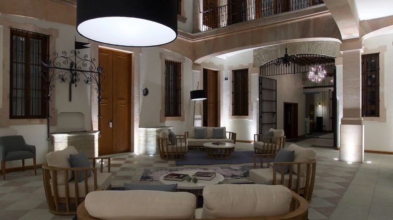 <b>Nueve 25 Hotel Lobby</b>