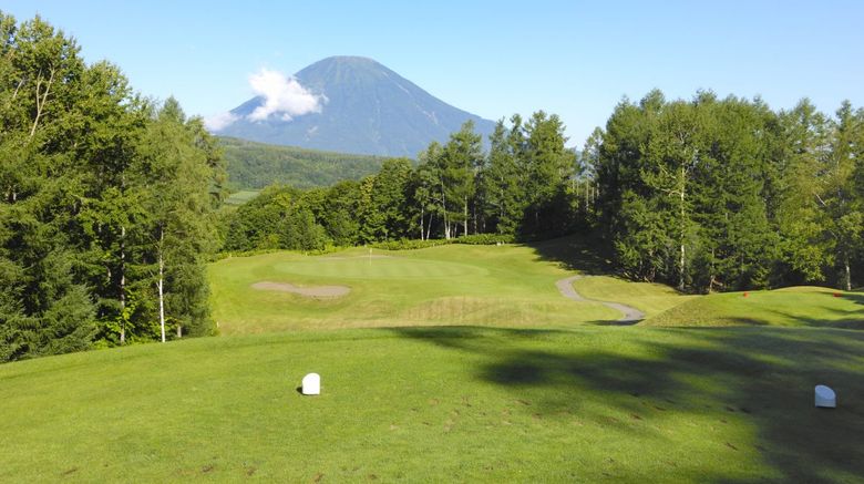 <b>Rusutsu Resort Hotel & Convention Golf</b> <b>Rusutsu Resort Hotel & Convention Golf</b>