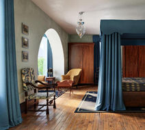 Shenandoah Mansions Room