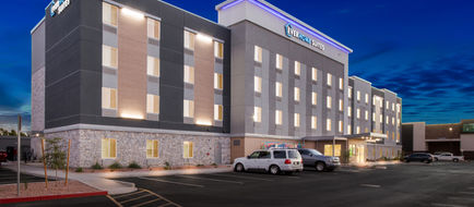 Everhome Suites Glendale Exterior