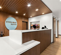 Everhome Suites Glendale Lobby