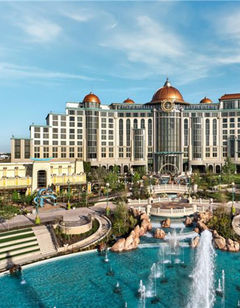 Universal Helios Grand Hotel, Loews