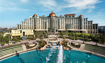 Universal Helios Grand Hotel, Loews