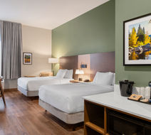 La Quinta Inn & Suites by Wyndham Room