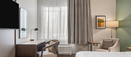 La Quinta Inn & Suites by Wyndham Room