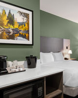 La Quinta Inn & Suites by Wyndham