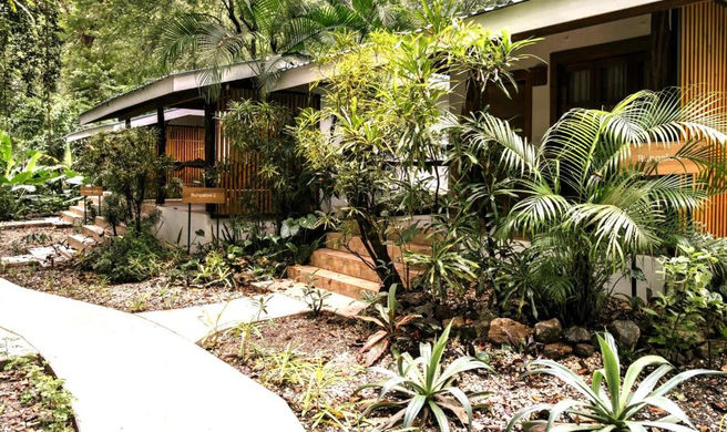 Makanas Beach Bungalows Exterior