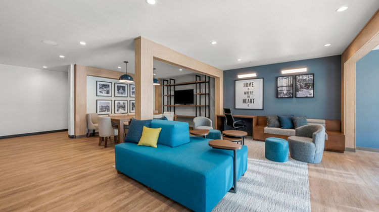 Everhome Suites Fayetteville Lobby