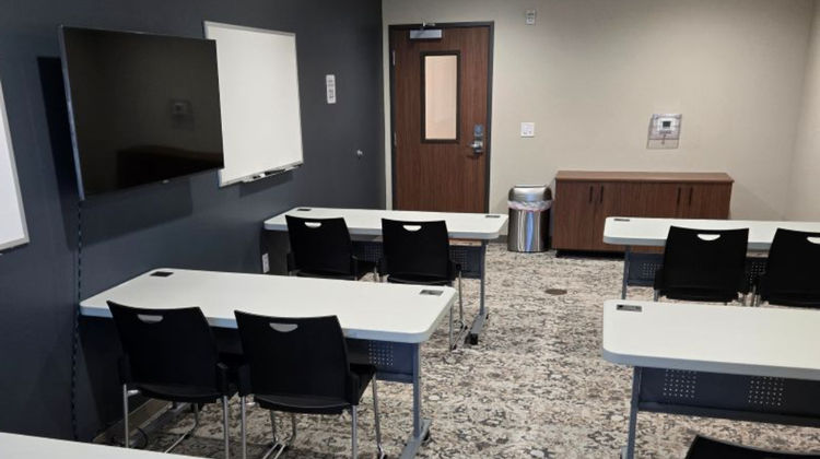Everhome Suites Fayetteville Meeting