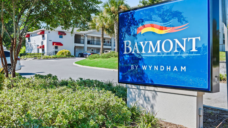Baymont by Wyndham Ocala Suites Exterior