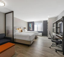 Everhome Suites Portsmouth - Newington Room