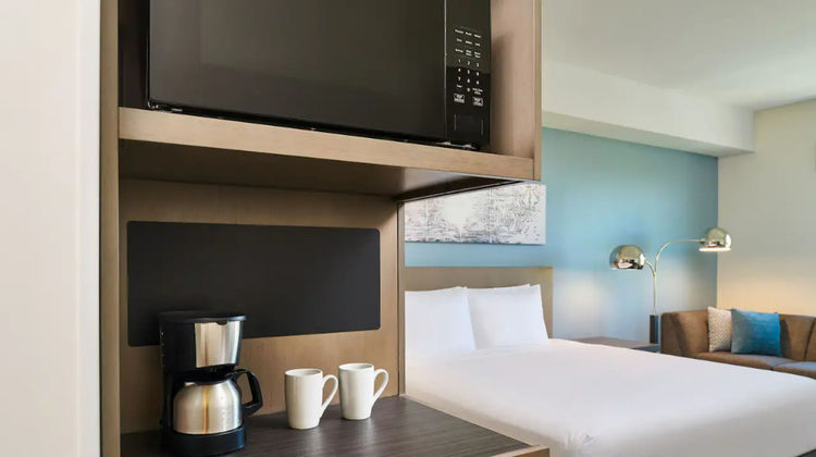 Hyatt House at Ho'opili Room