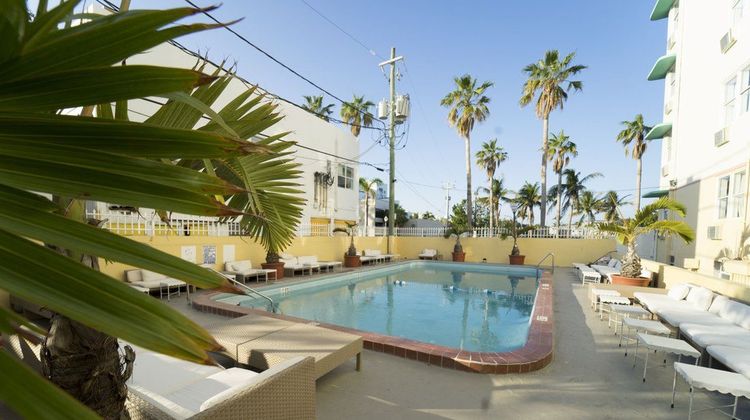 The Broadmore Miami Beach Pool